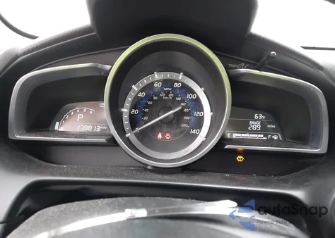 2018 Toyota Yaris Ia из США, поврежденный, VIN 3MYDLBYV5JY323621